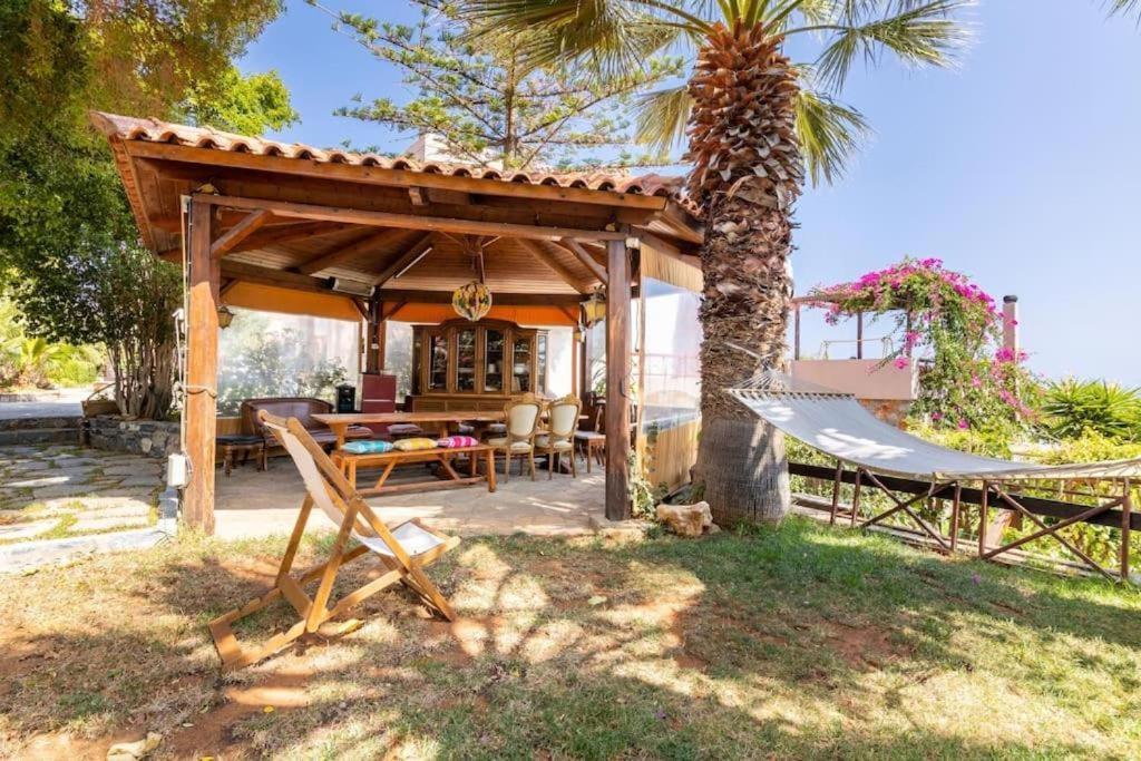 Modern Villas With Gardens And Stunning Views リガリア エクステリア 写真