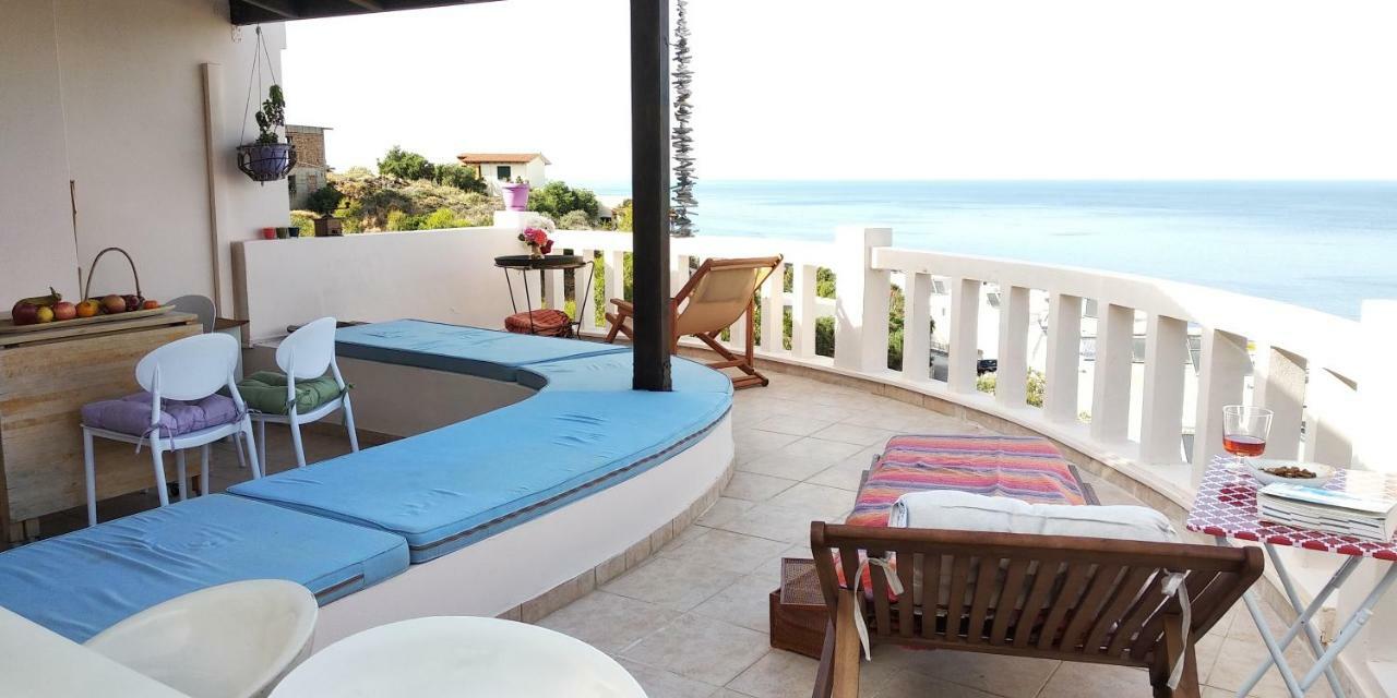 Modern Villas With Gardens And Stunning Views リガリア エクステリア 写真