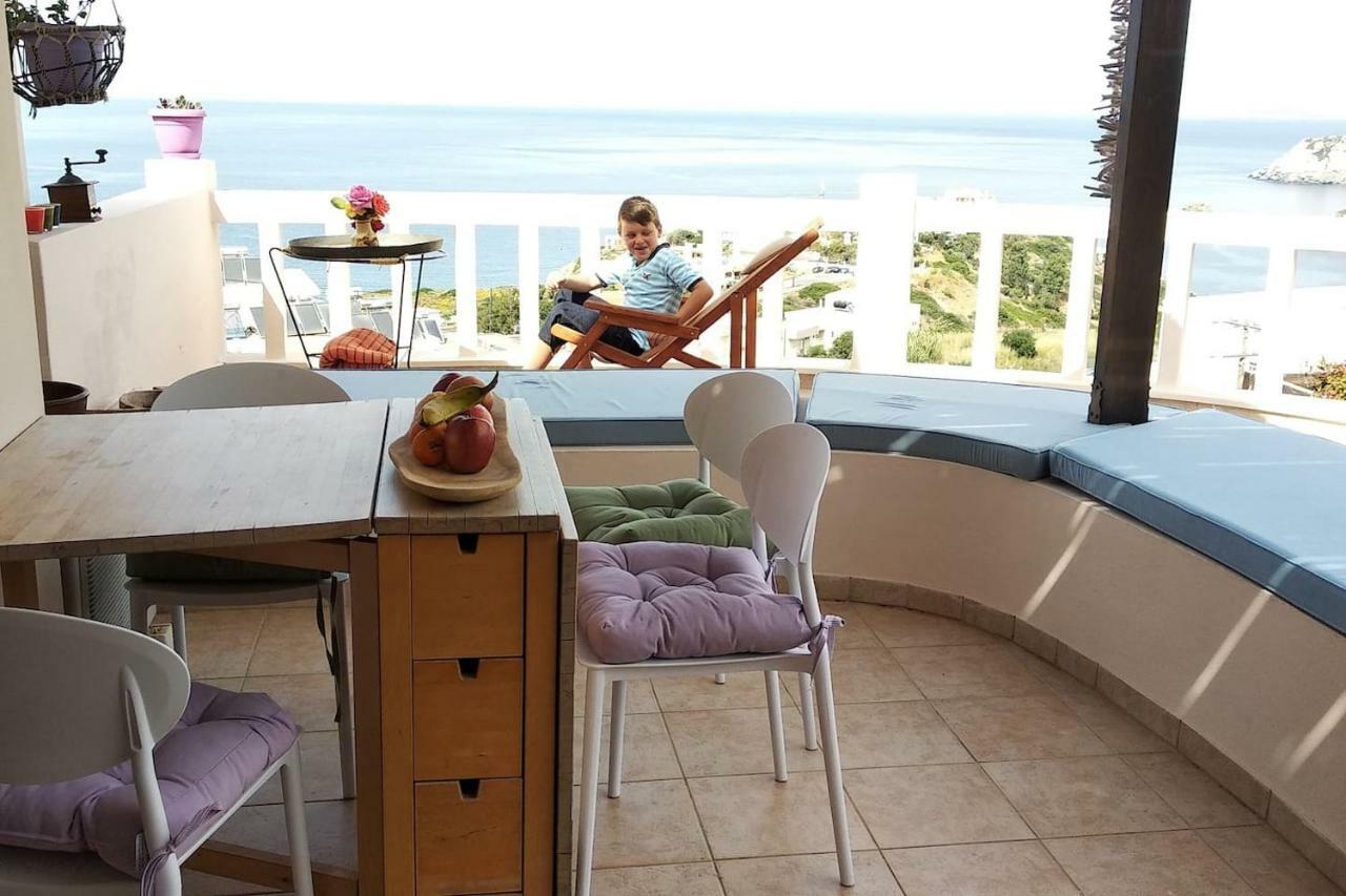 Modern Villas With Gardens And Stunning Views リガリア エクステリア 写真