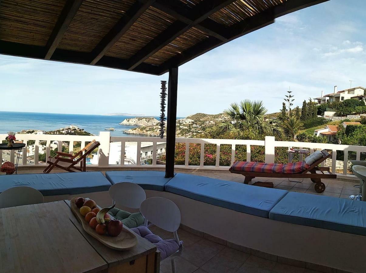 Modern Villas With Gardens And Stunning Views リガリア エクステリア 写真