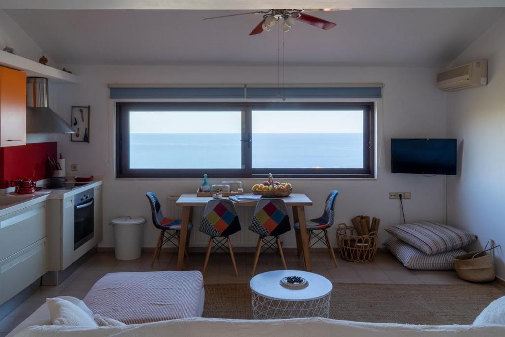Modern Villas With Gardens And Stunning Views リガリア エクステリア 写真