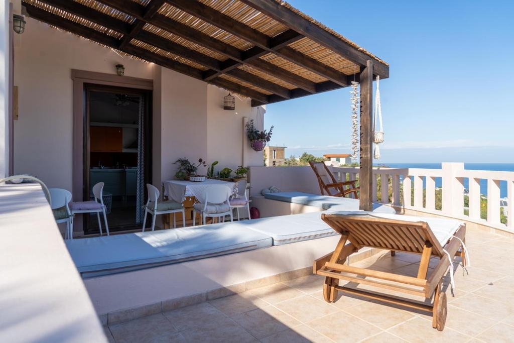 Modern Villas With Gardens And Stunning Views リガリア エクステリア 写真